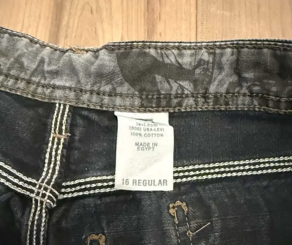 Levi's Denim Cargo Shorts Size 16 Regular Dark Wash